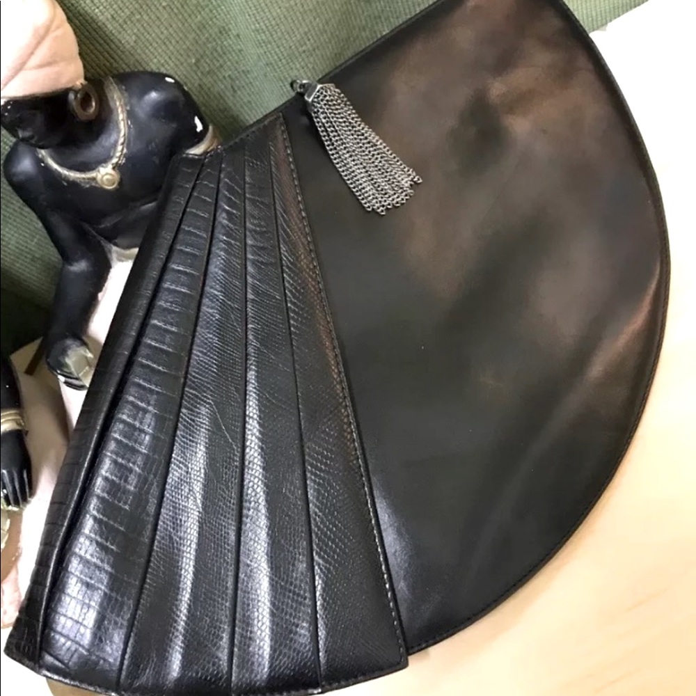 Gianni Versace clutch fan black leather vintage